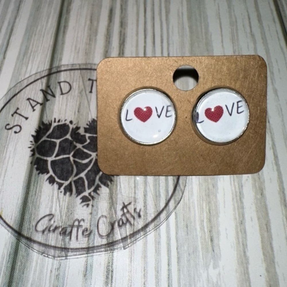 “Love” red heart valentines 12mm earring set new